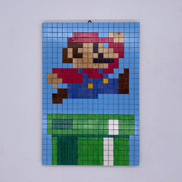 Super mario in legno creazione artigianale