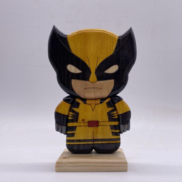 Wolverine in legno creazione artigianale